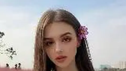 张柏芝欲与那英携手合作，那英面露难色略显犹豫